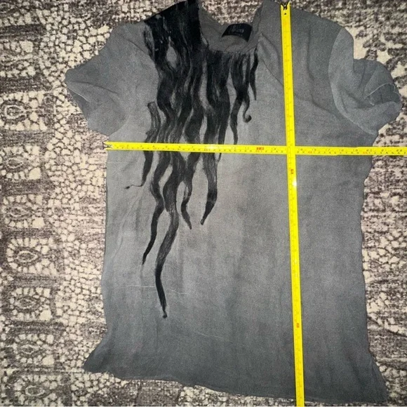 Lost & Found Ria Dunn Women’s Sz M Gray Black Wearable Art Silk Short Sleeve Top